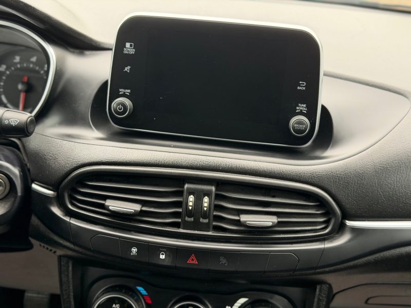 FIAT TIPO 1.4 95 CH EASY - GPS - Bluetooth - Clim - Révisée & Garantie 6 Mois