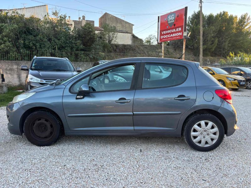 PEUGEOT 207  2011