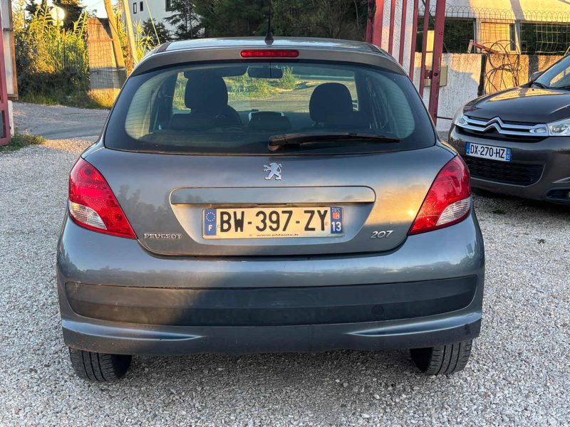 PEUGEOT 207  2011