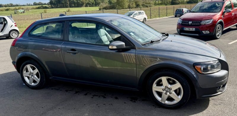 VOLVO C30  2.0 D 136CV KINETIC 