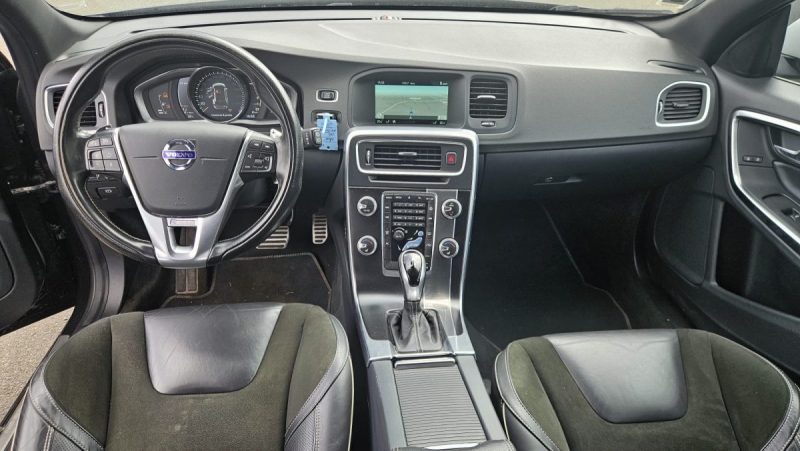 VOLVO V60  D3 150CV S&S GEARTRONIC 6 R-DESIGN 2017