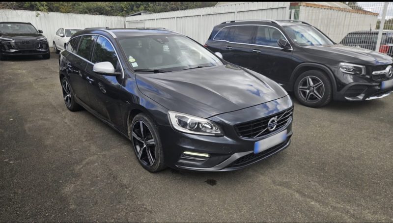 VOLVO V60  D3 150CV S&S GEARTRONIC 6 R-DESIGN 2017