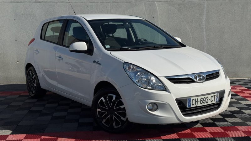 HYUNDAI I20 1.4 CRDI 90  PACK SENSATION BLUE DRIVE 2012