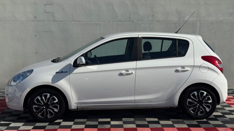 HYUNDAI I20 1.4 CRDI 90  PACK SENSATION BLUE DRIVE 2012