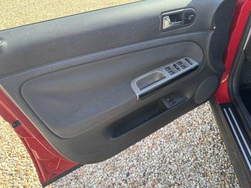 VOLKSWAGEN PASSAT 1.9 TDI 100 ch B5.5