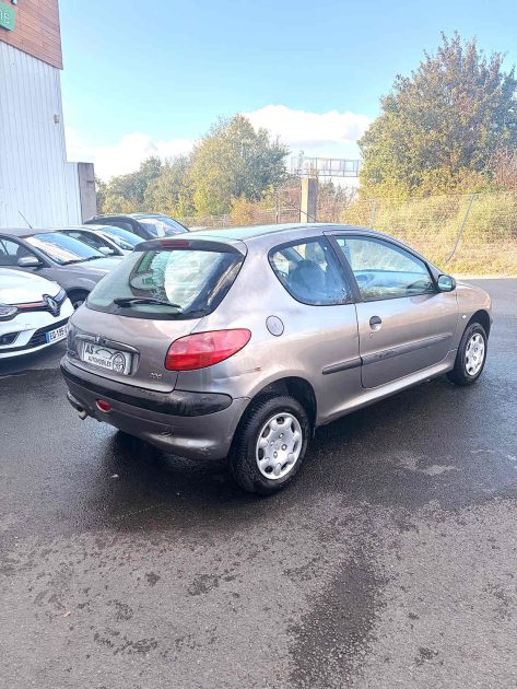 PEUGEOT 206 XR 1.1i 60cv 