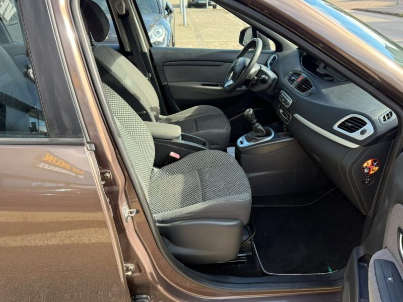 Renault Grand Scenic III 1.5 DCI 110Ch Expression