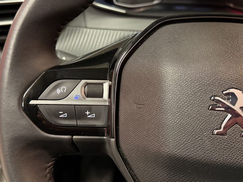 PEUGEOT 2008 II 1.5 BLUEHDI 110CV STYLE - 1ère Main - Excellent état -