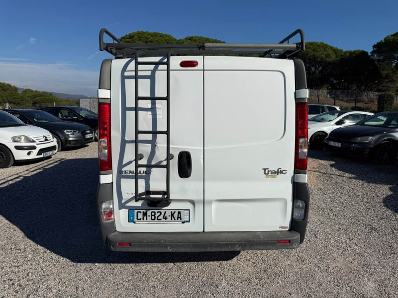 RENAULT TRAFIC TRAFFIC 2.0 DCI 115 2012
