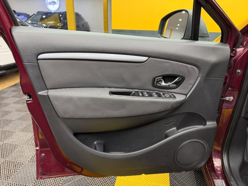 RENAULT MEGANE SCENIC TCE 115 ENERGY LIMITED 
