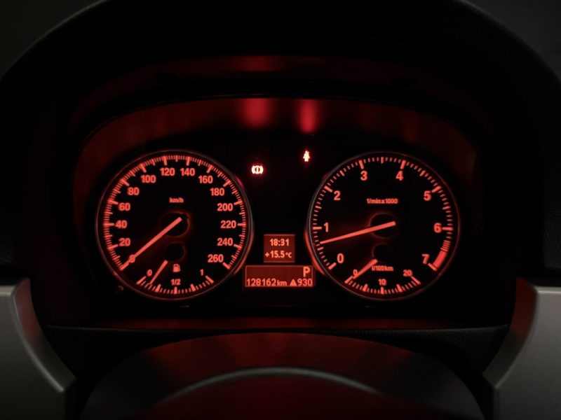 BMW SERIE 3 (E90) 318IA 143ch EDITION LUXE