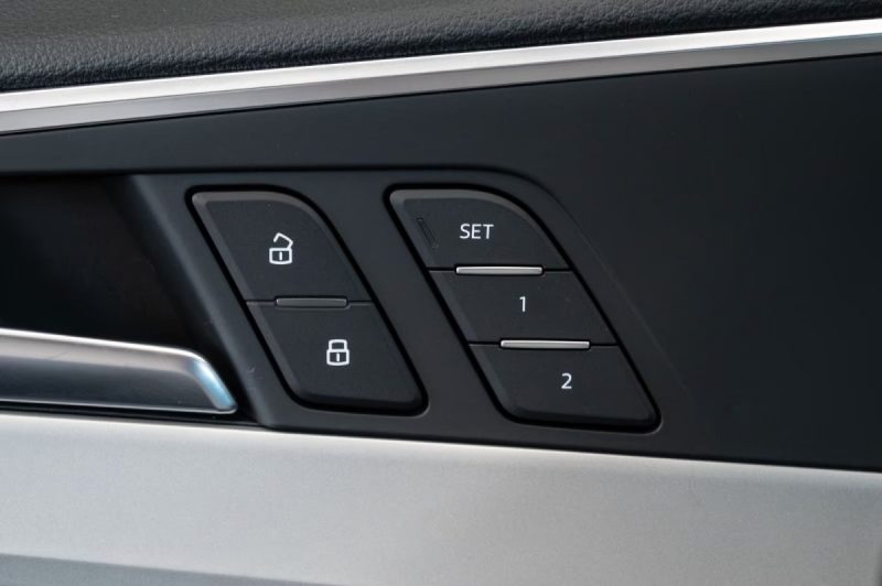 AUDI A4 AVANT 50 TDI QUATTRO S LINE 3.0 V6 TDI 286CH 