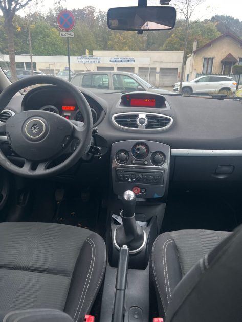 RENAULT CLIO III 1.5 DCI 2011