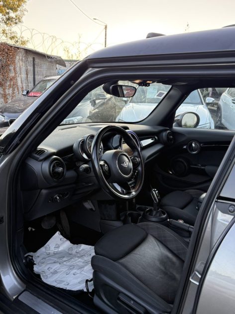 MINI HATCH 5 PORTES COOPER D 116 CH FINITION BLACKFRIARS