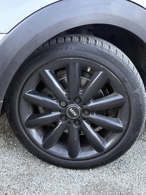 MINI HATCH 5 PORTES COOPER D 116 CH FINITION BLACKFRIARS