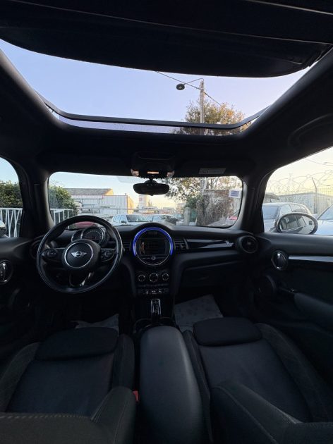 MINI HATCH 5 PORTES COOPER D 116 CH FINITION BLACKFRIARS