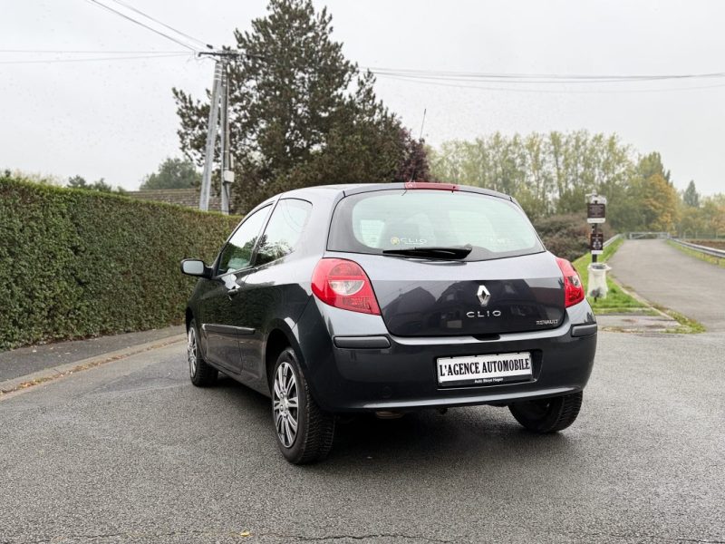 Magnfique Clio 3 Faible Kilométrage 1.2 75ch