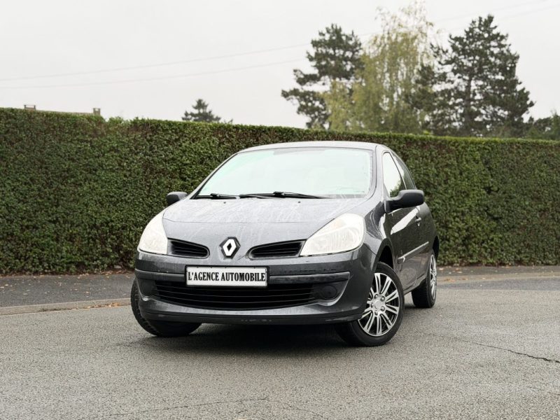 Magnfique Clio 3 Faible Kilométrage 1.2 75ch