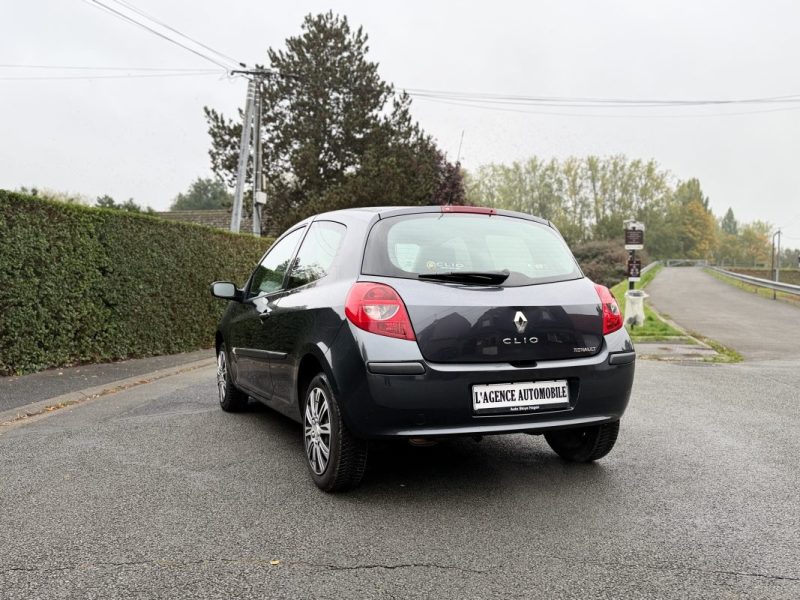 Magnfique Clio 3 Faible Kilométrage 1.2 75ch