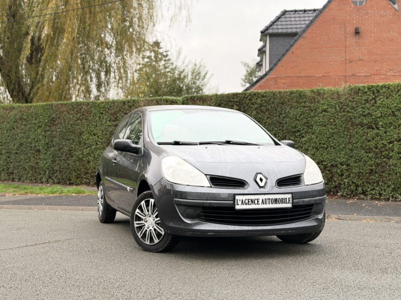 Magnfique Clio 3 Faible Kilométrage 1.2 75ch