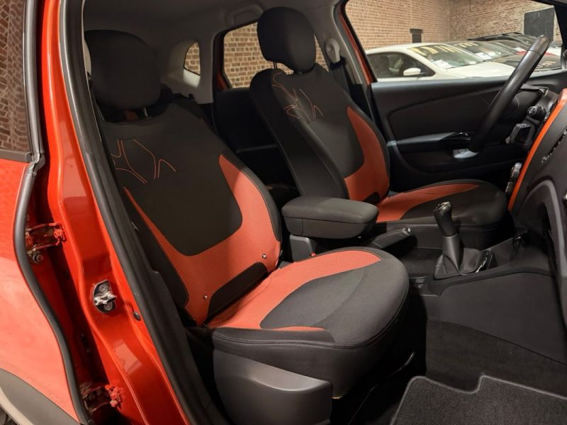 Renault Captur 1.5 DCI 90CH HELLY HANSEN | Série spéciale