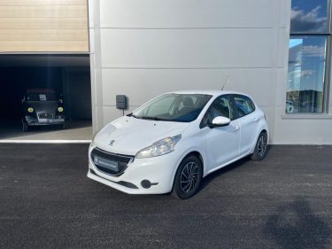 PEUGEOT 208 1.4 HDI 68