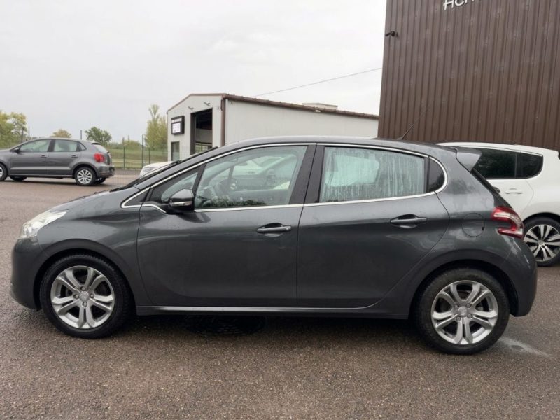 PEUGEOT 208 1.6 E-HDI ALLURE  