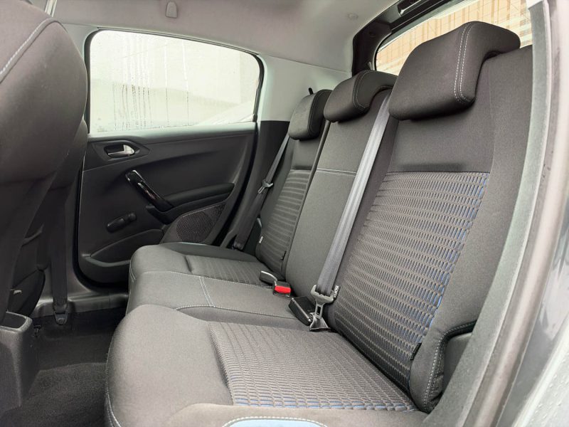 PEUGEOT 208 1.6 E-HDI ALLURE  