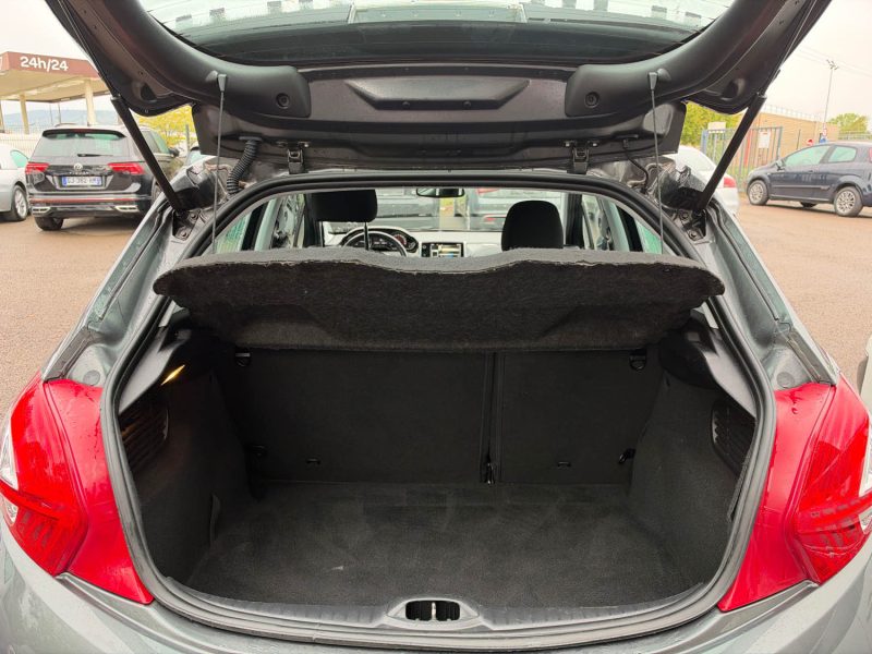 PEUGEOT 208 1.6 E-HDI ALLURE  
