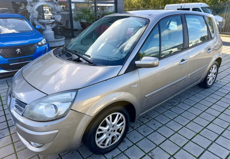 RENAULT SCENIC 1.6I 16V 110CH LATITUDE 