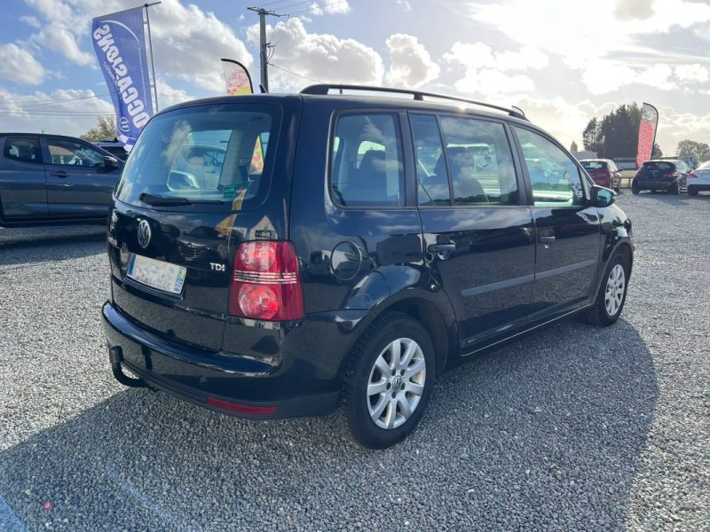 VOLKSWAGEN TOURAN 1.9 TDI 2010