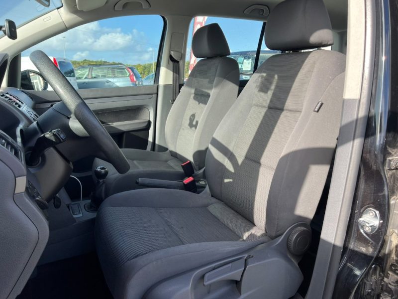 VOLKSWAGEN TOURAN 1.9 TDI 2010