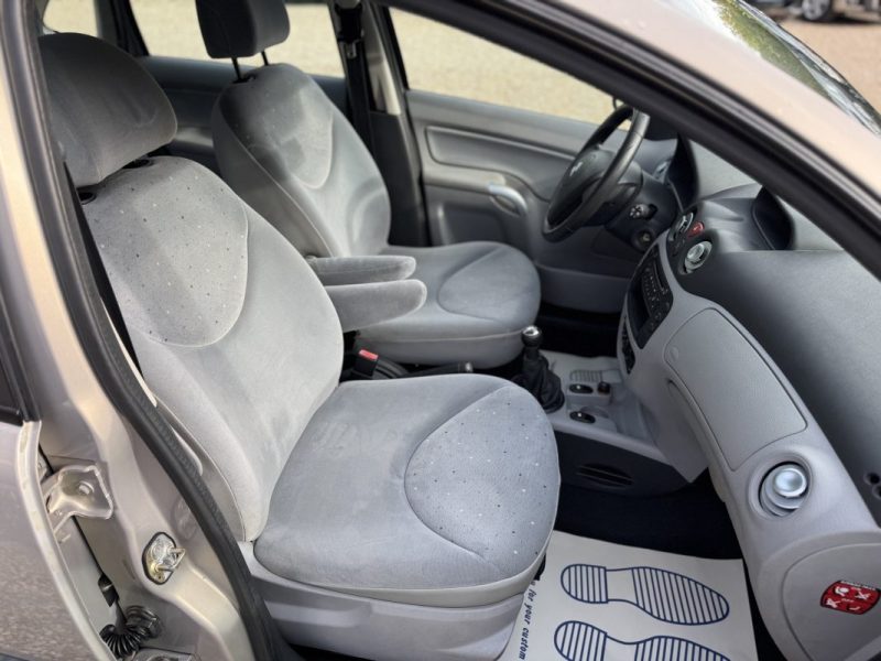 CITROEN  C3 1.4I PACK CLIM 2005