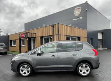 PEUGEOT 3008 MONOSPACE 1.6 HDI 115CH BLUE LION 