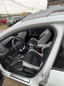 RENAULT MEGANE III GRANDTOUR 2.0 DCI 2012
