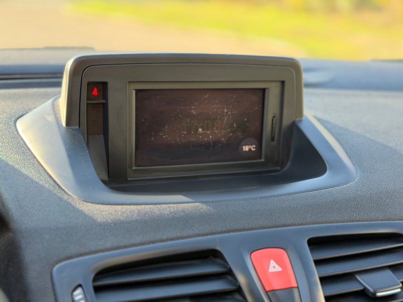 RENAULT MEGANE III 1.5 DCI 110 CH TOMTOM EDITION - GPS - Bluetooth - Révisée & Garantie 6 Mois