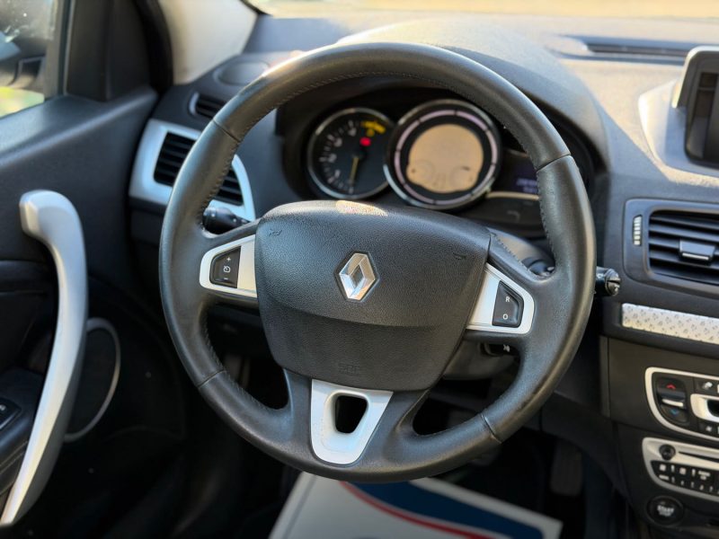 RENAULT MEGANE III 1.5 DCI 110 CH TOMTOM EDITION - GPS - Bluetooth - Révisée & Garantie 6 Mois