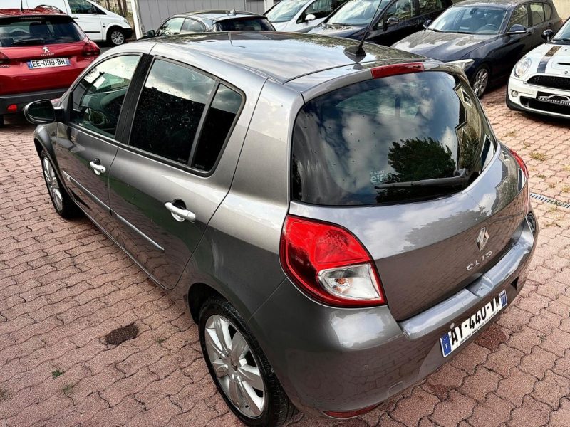 RENAULT CLIO III 1.2 16V EXCEPTION TOMTOM 2010