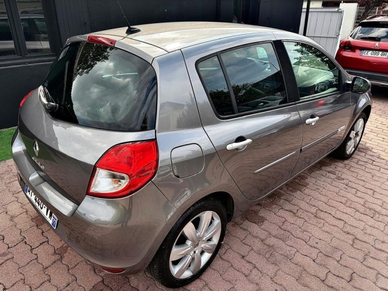 RENAULT CLIO III 1.2 16V EXCEPTION TOMTOM 2010