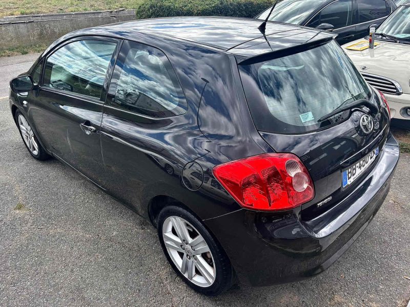 TOYOTA AURIS 2.2 D-4d
