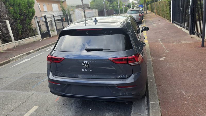 VOLKSWAGEN GOLF VIII 1.0 ETSI 2024