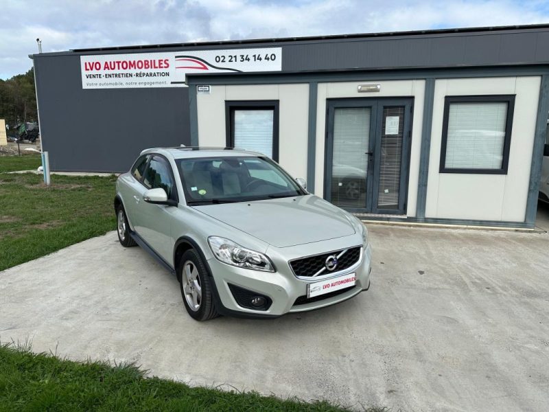 Volvo c30 phase 2 d3 150 ch – bva – toit ouvrant – garantie 12 mois