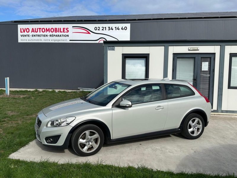 Volvo c30 phase 2 d3 150 ch – bva – toit ouvrant – garantie 12 mois