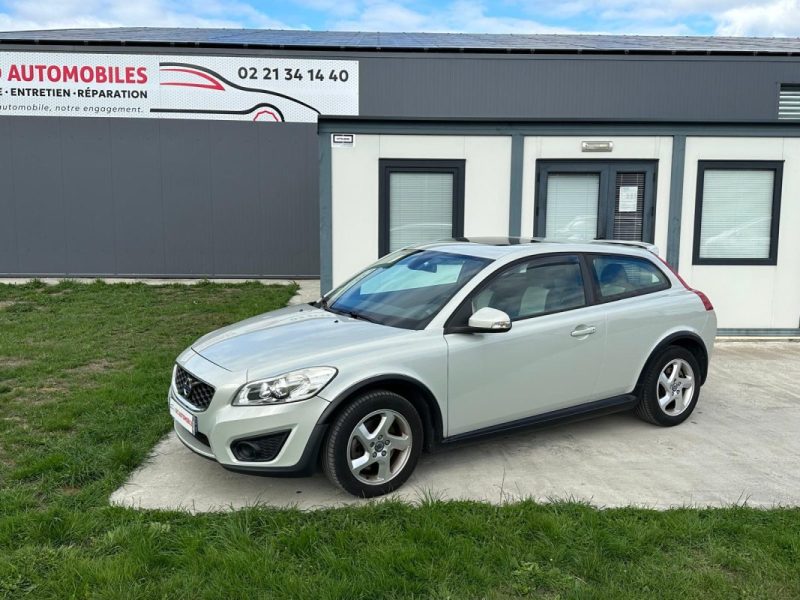 Volvo c30 phase 2 d3 150 ch – bva – toit ouvrant – garantie 12 mois