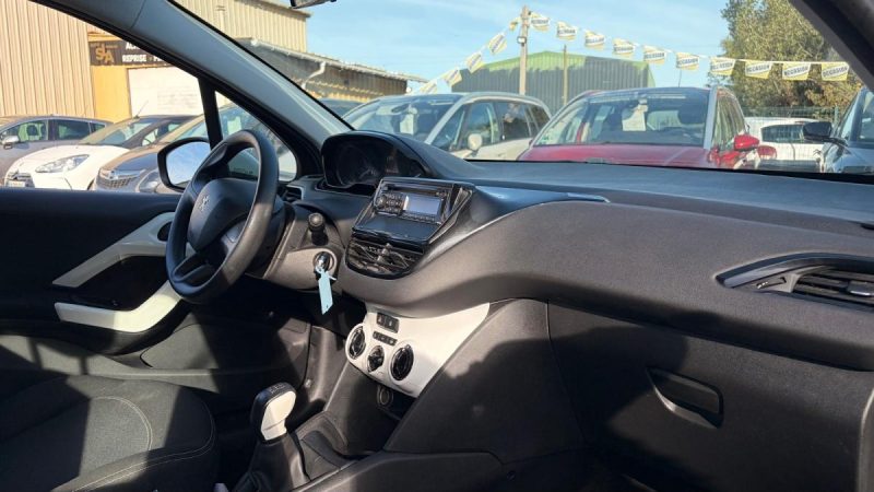 PEUGEOT 208 I 1.2 2018