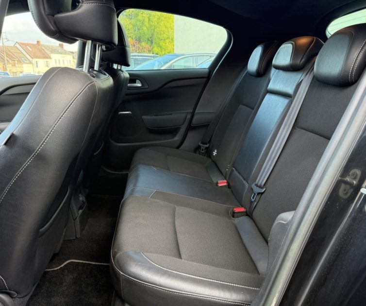 CITROEN DS4 2.0L HDI 135CV SO CHIC / RÉVISÉE&GARANTIE 2013