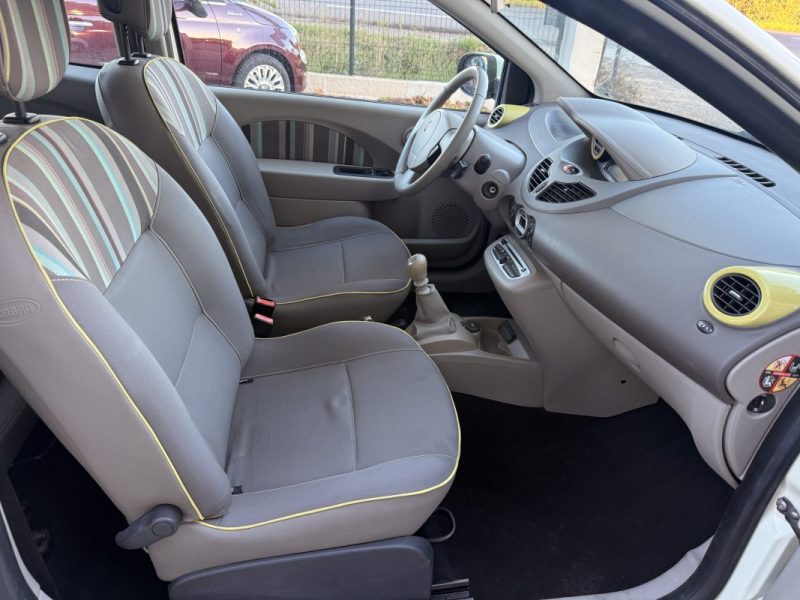RENAULT TWINGO 1.2 ESS 75 CH PHASE 2 CLIM BLUETOOTH  2012 DISTRIBUTION NEUVE 
