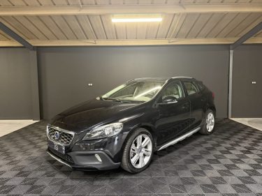 VOLVO V40 CROSS COUNTRY SUMMUM 2015