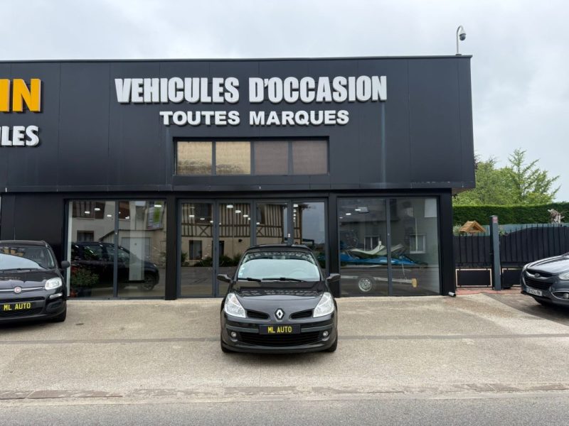 Renault Clio III 1.4 16V 100Ch Confort Dynamique