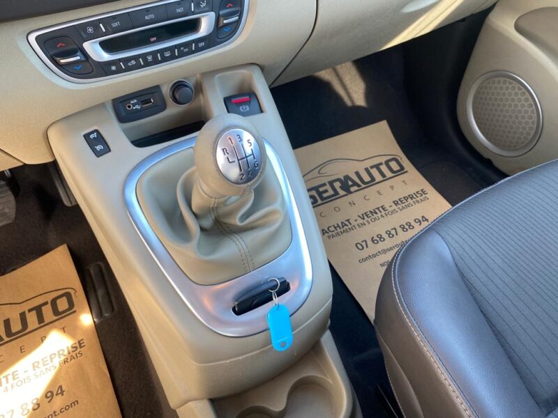 RENAULT GRAND SCENIC III 2011